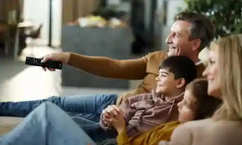 ما هو IPTV وكيف يعمل؟ | شرح خدمة IPTV